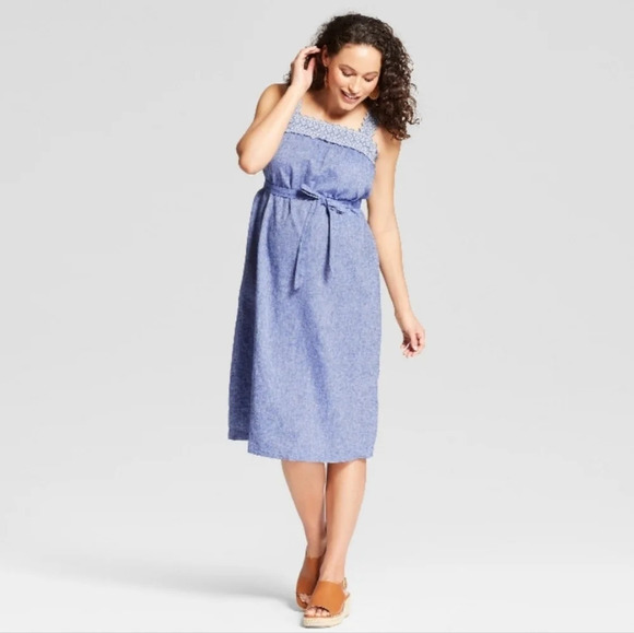 Isabel Maternity chambrey embrodery  woven tank dress missing belt SZ L - Picture 1 of 8